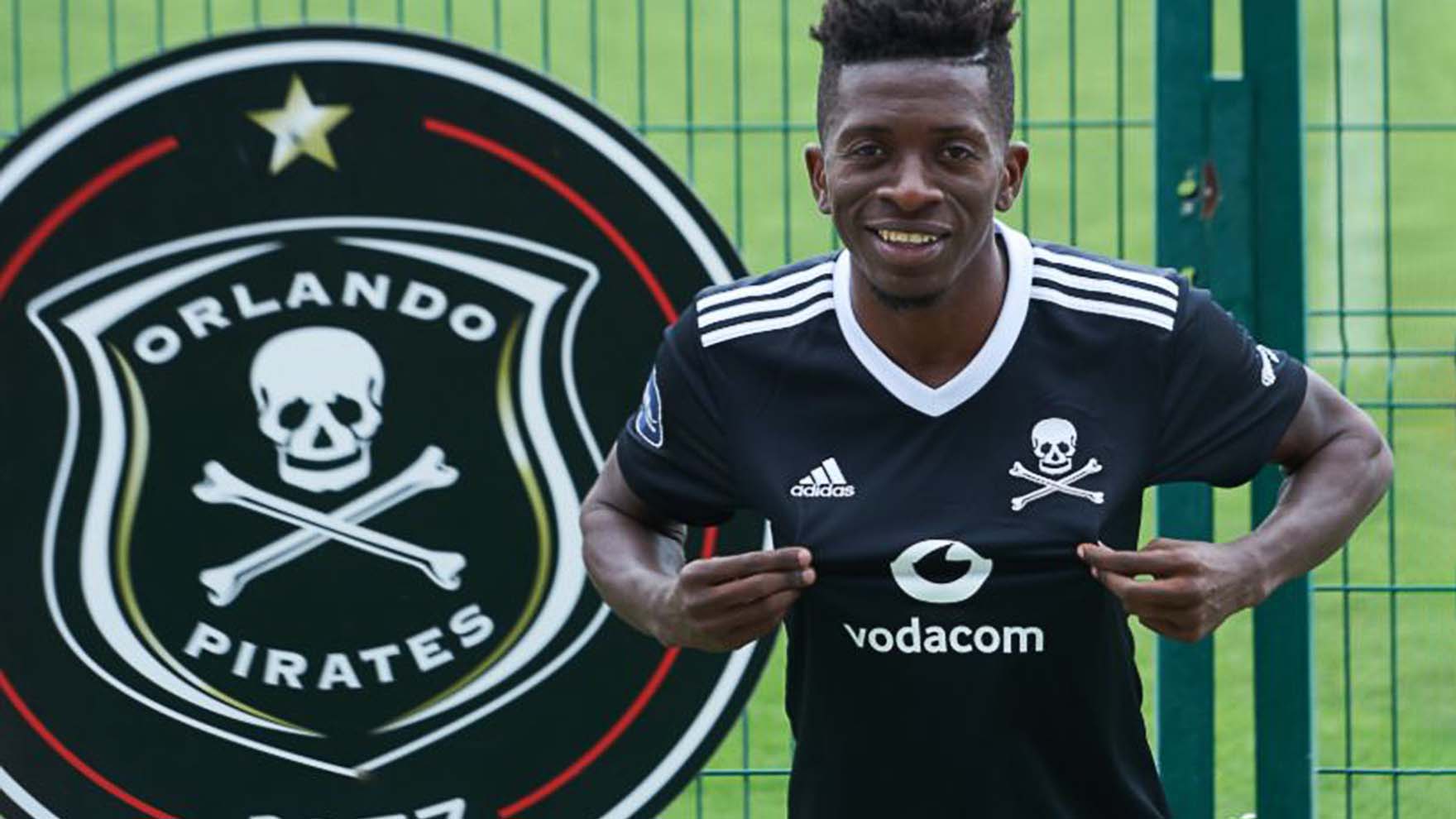 Jean-Marc Makusu showing his Orlando Pirates jersey